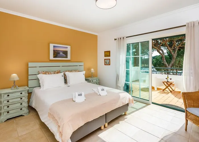 Falesia Ocean By The Portuguese Butler