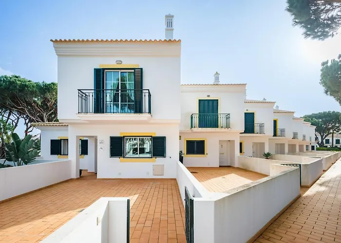 Falesia Ocean By The Portuguese Butler Vila *