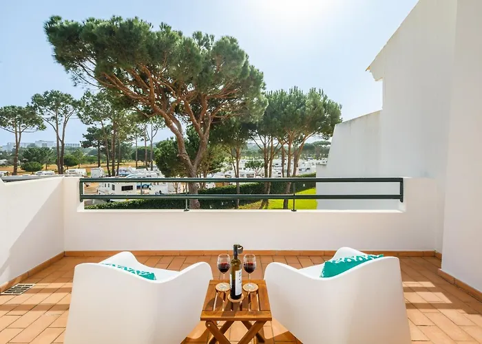 Falesia Ocean By The Portuguese Butler *