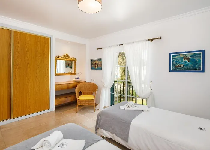 Falesia Ocean By The Portuguese Butler Villa Albufeira